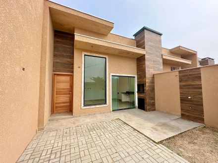 REF. 242 - Casa Balneário Riviera